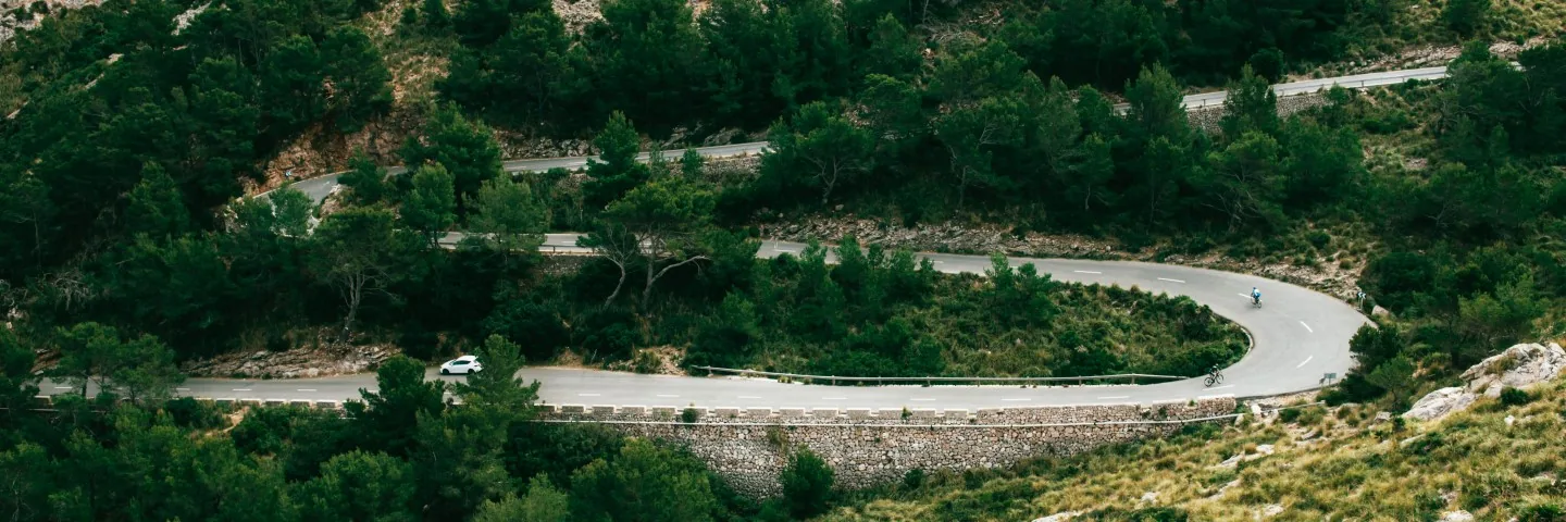 Descubre las Mejores Rutas de Ciclismo en Mallorca durante el Otoño e Invierno